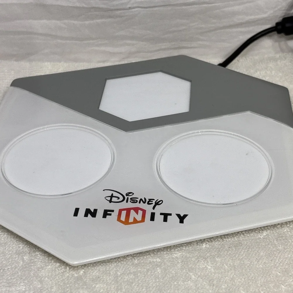 Disney Infinity Wii Portal Base Pad INF-8032386 USB Black Widow Groot Iron Man